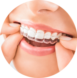 Teeth whitening with mirror